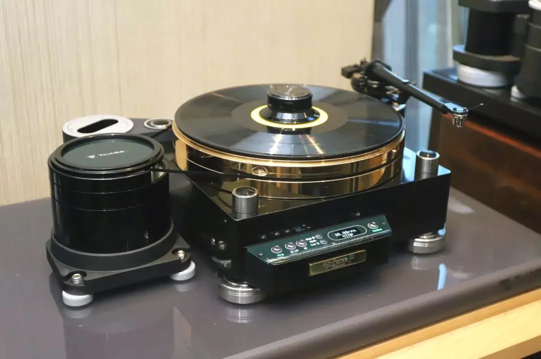 TechDAS Premium is coming. Dream Turntables for 2018
