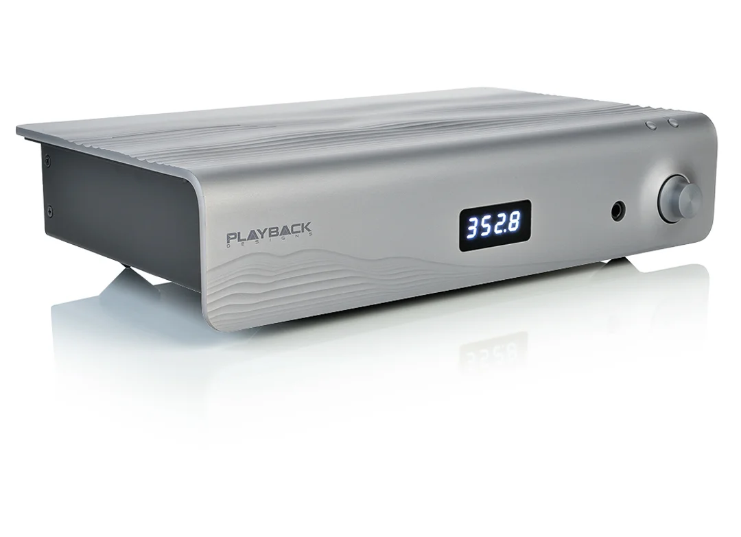 Playback-Designs_Merlot-DAC_angle_3B.jpg