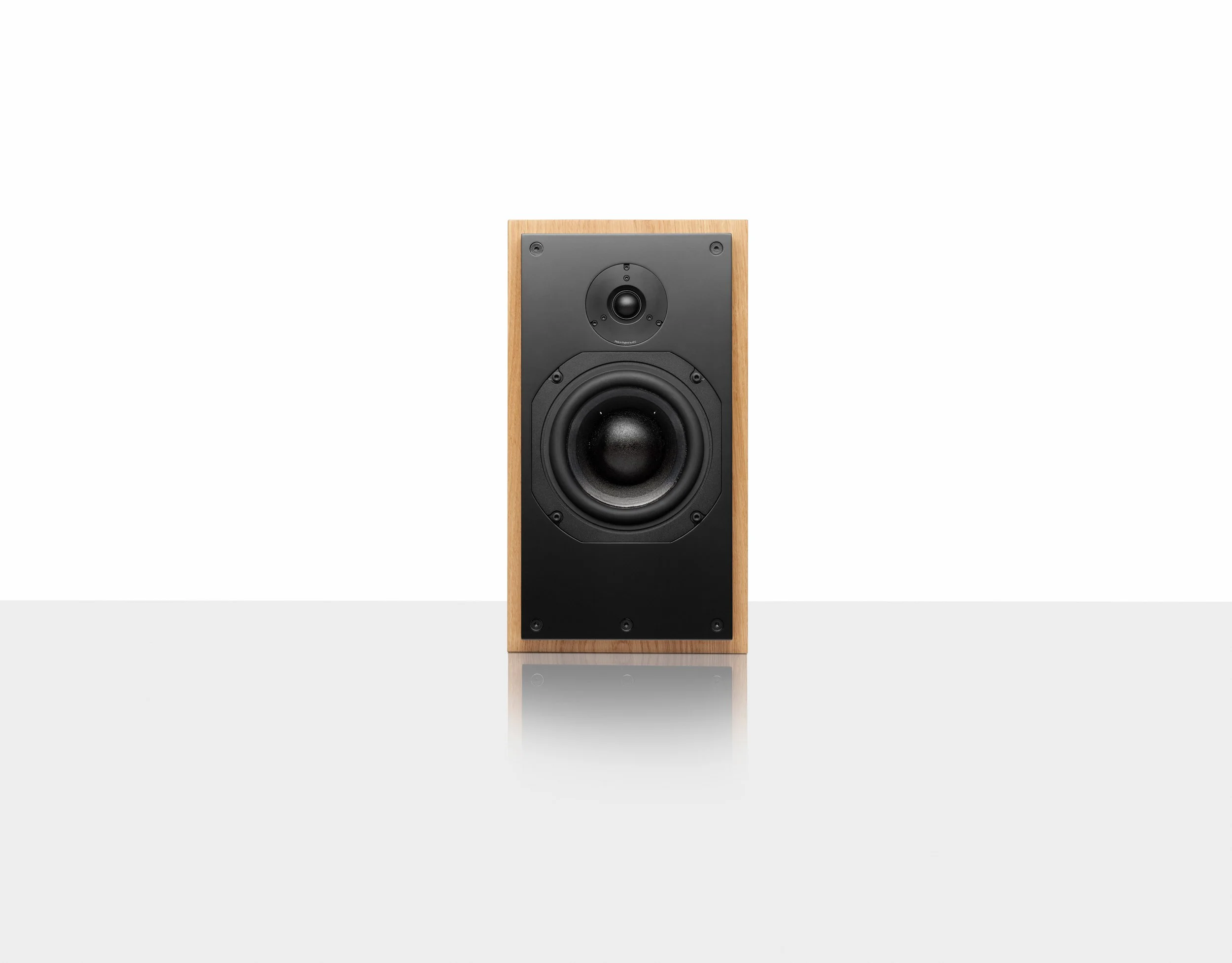 SCM20ASL Classic Cherry Front No Grille - Low Res.jpg