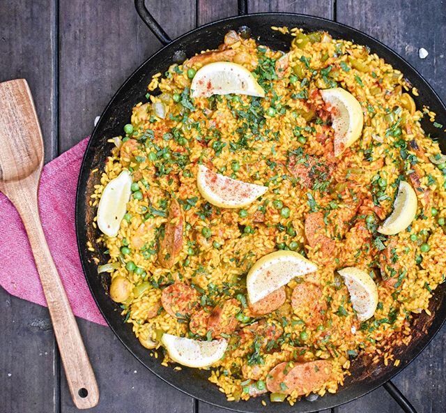 This Friday we are teaching you how to make #paella! We are making it with chicken sausage but you can easily make it vegan or  with seafood. I will teach you how. See you Friday @6pm PST on  i n s t a g r a m  l i v e. {find the ingredients and reci