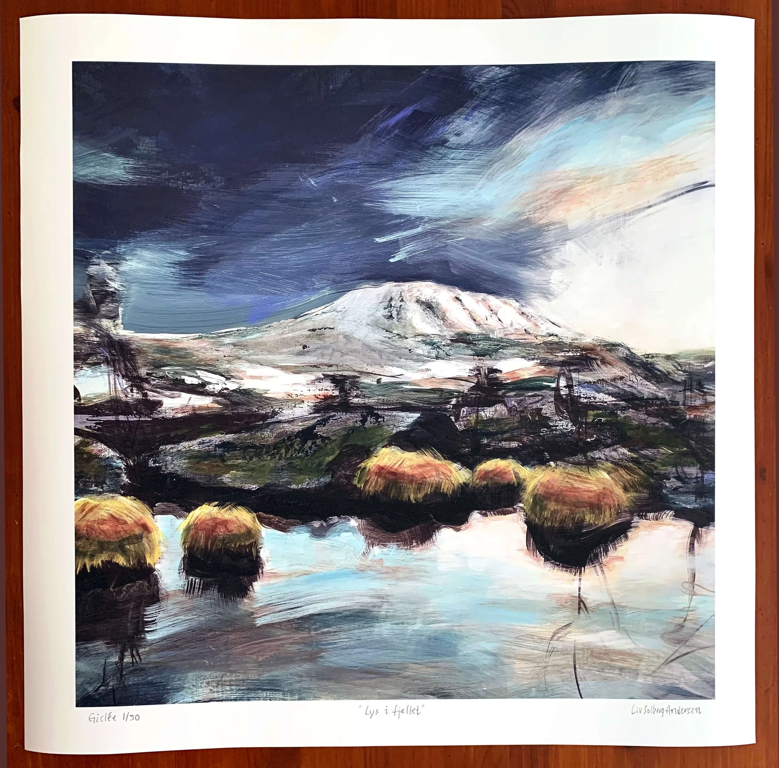 Lys i fjellet rett på bord-tiny.jpg