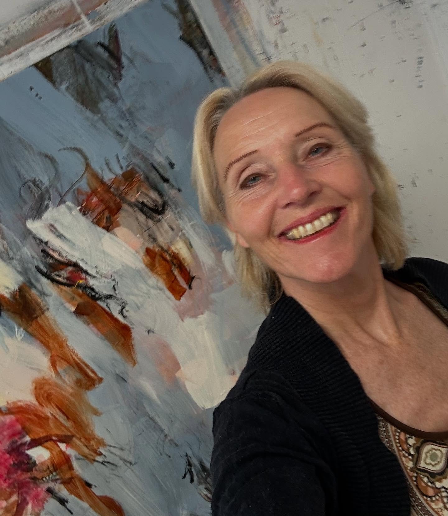Detaljer fra siste ukers maleprosesser. Blomstringen i juni inspirerer meg n&aring;😊🌸hva inspirerer deg?

#painting🎨 #malerier #detaljer #maleprosess #artist #artgallery #artwork #kunst #meningsfylt #tilstedev&aelig;relse #inspiration #june #art #
