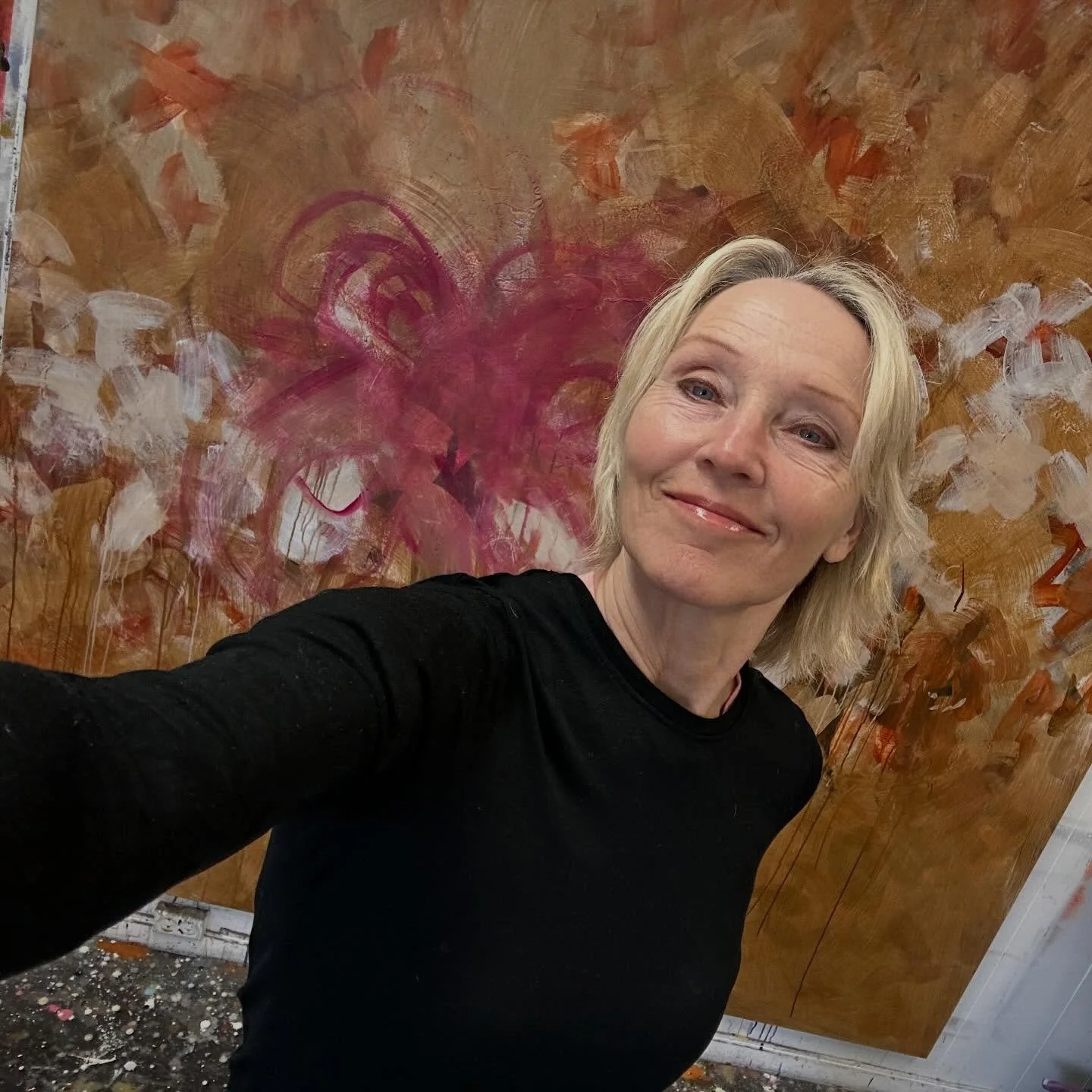 Mal din egen verden! 🧡

#maleakademiet #abstrakt #energi  #abstraktkunst #malekurs @livsolbergandersen