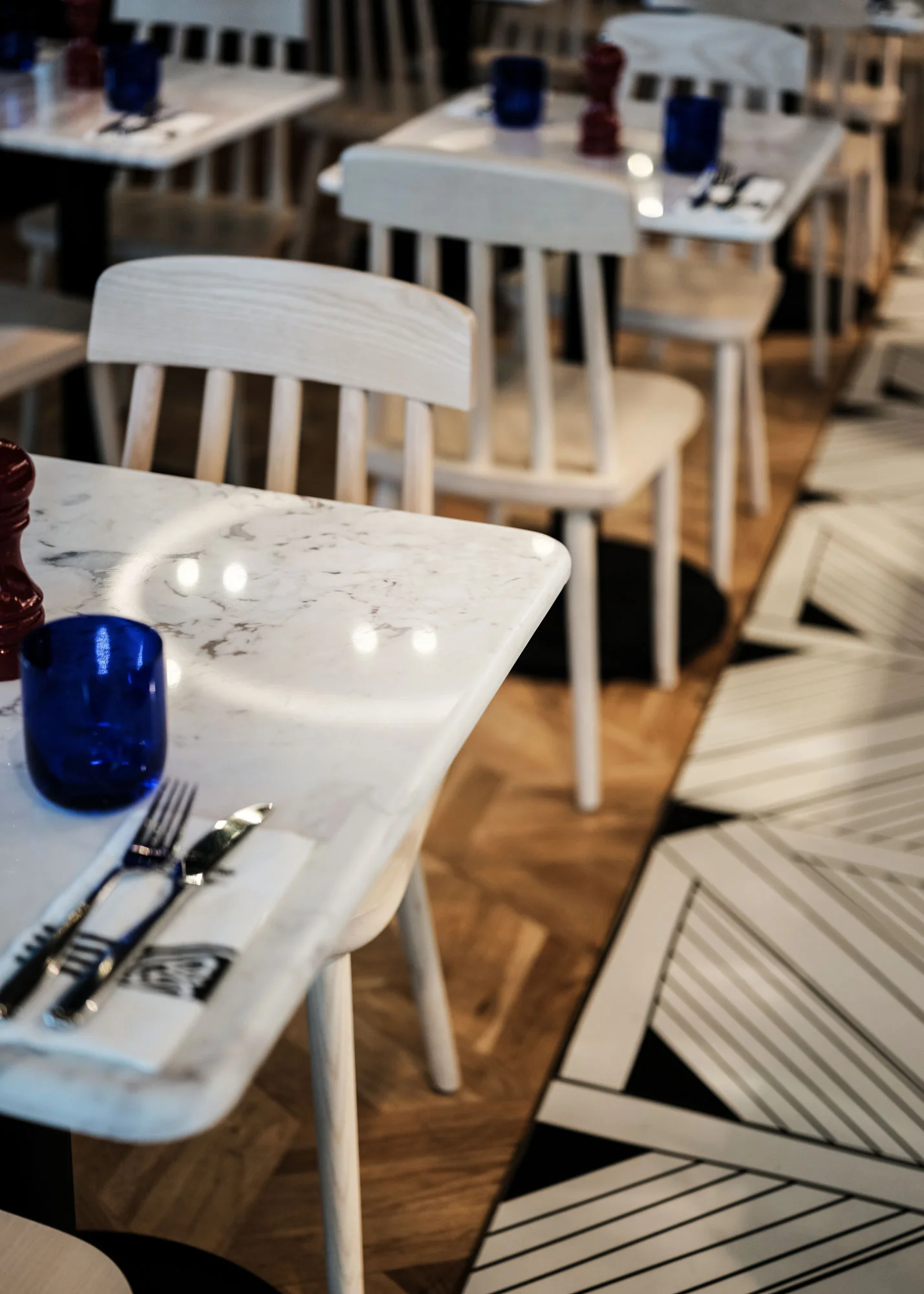 rockett_studio_restaurant_interior_design_pizzaexpress_duo_galleria_singapore_4.jpg