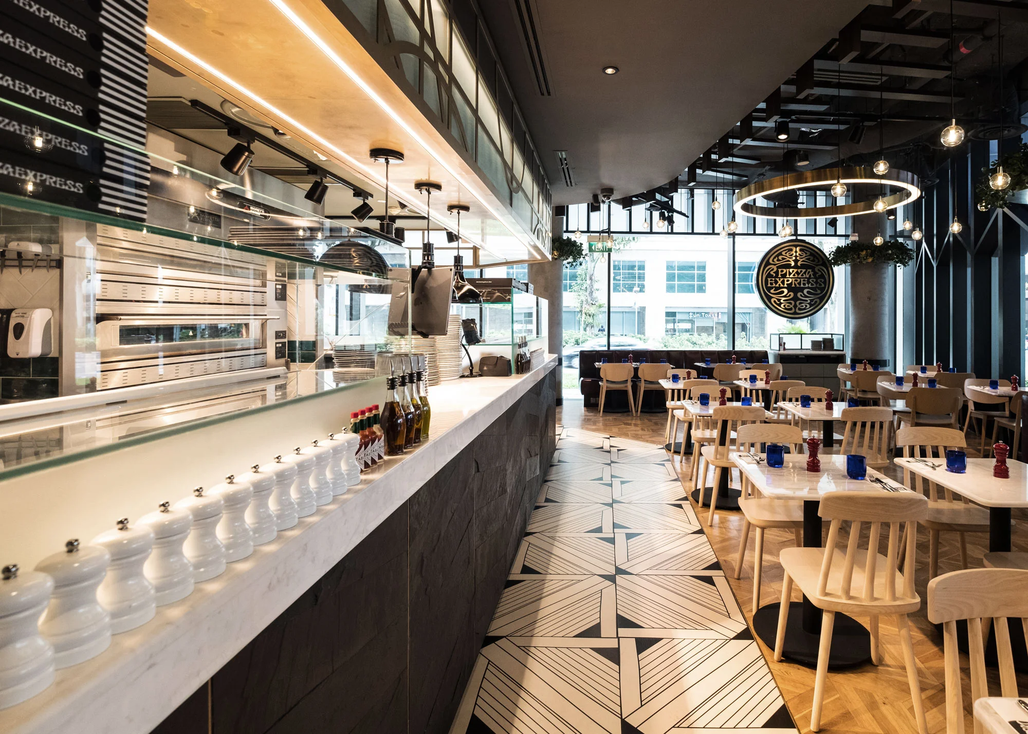 rockett_studio_restaurant_interior_design_pizzaexpress_duo_galleria_singapore_9.jpg