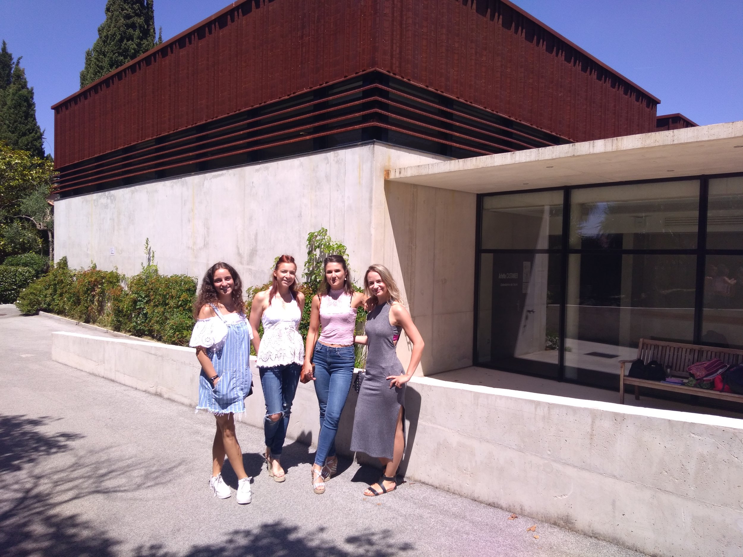 Les étudiantes : Pénélope Lo Iacono, Lauryanne Cizel, Mélina Raynaud & Johanne Dumas