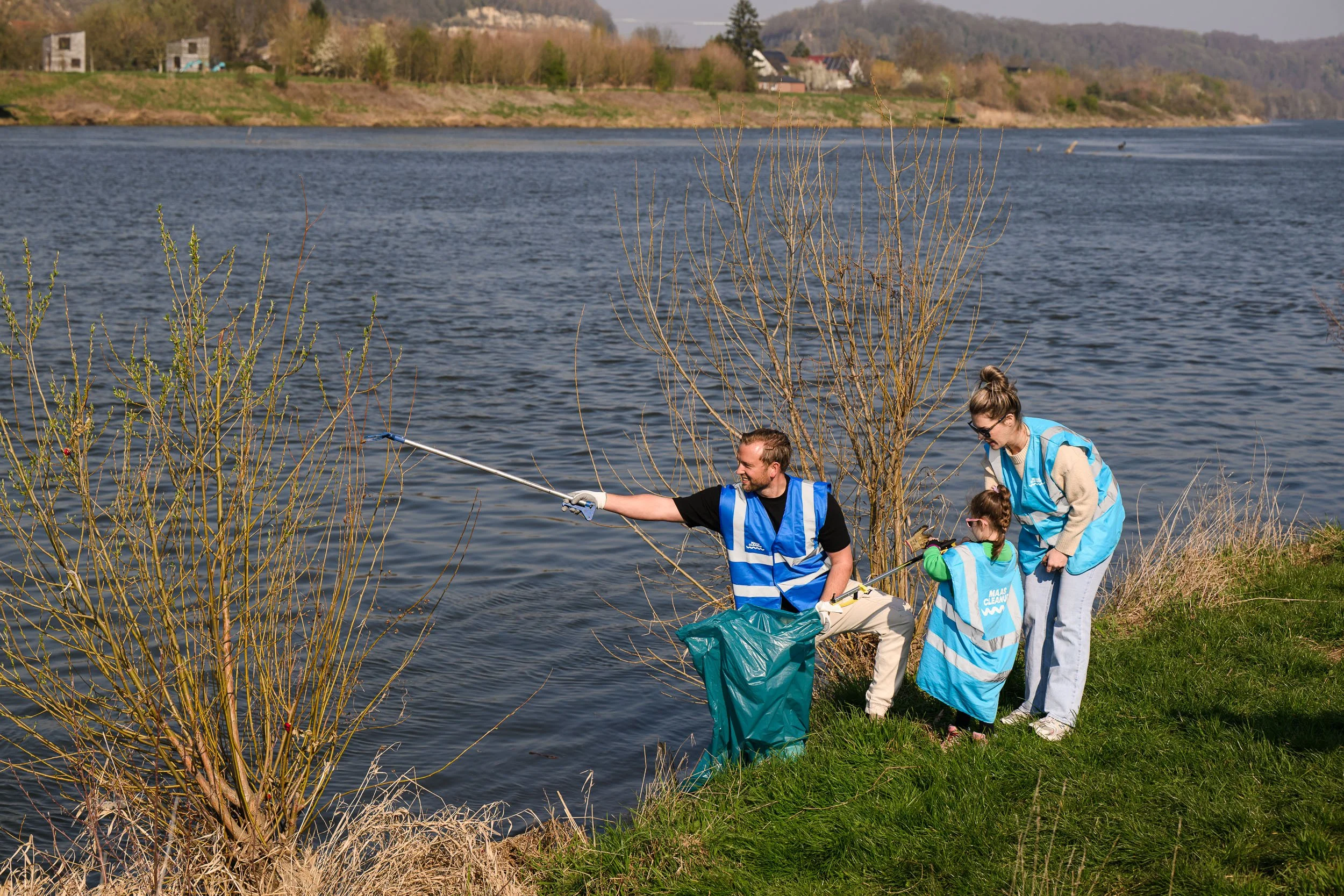 Maas Cleanup Day (LR)-58.jpg