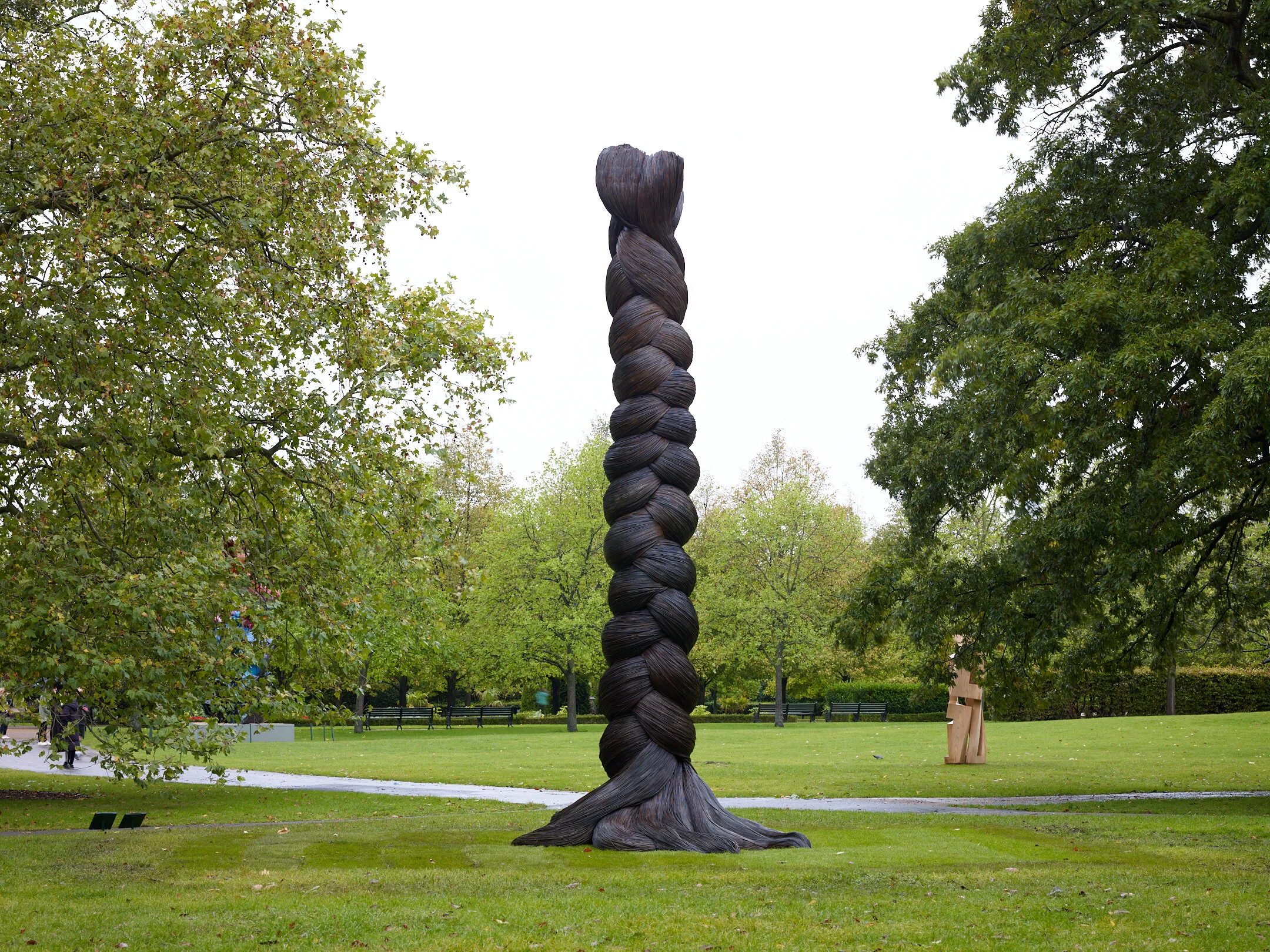 Kalliopi Lemos, The Plait, 2020, Mild steel, Gazelli Art House, Frieze Sculpture 2020 Photo by Stephen White. Courtesy of Stephen White/Frieze