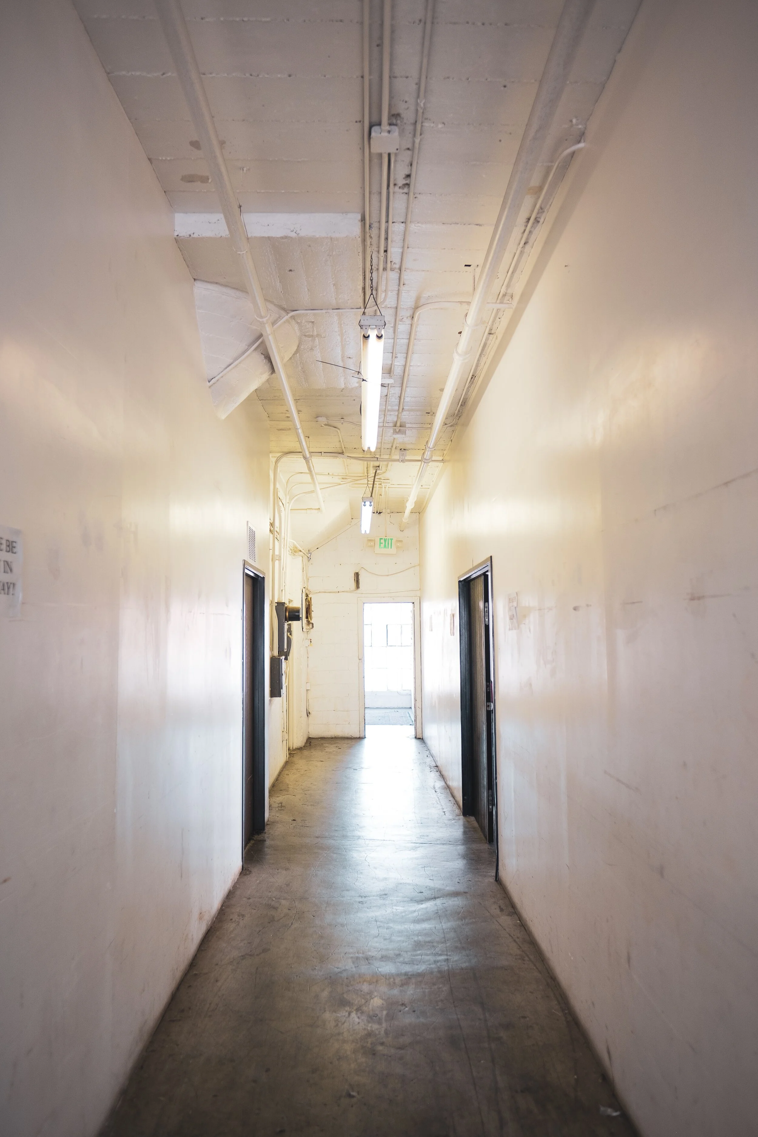 Empty artist studio corridors. Image courtesy Daniel Salcius Zogylh