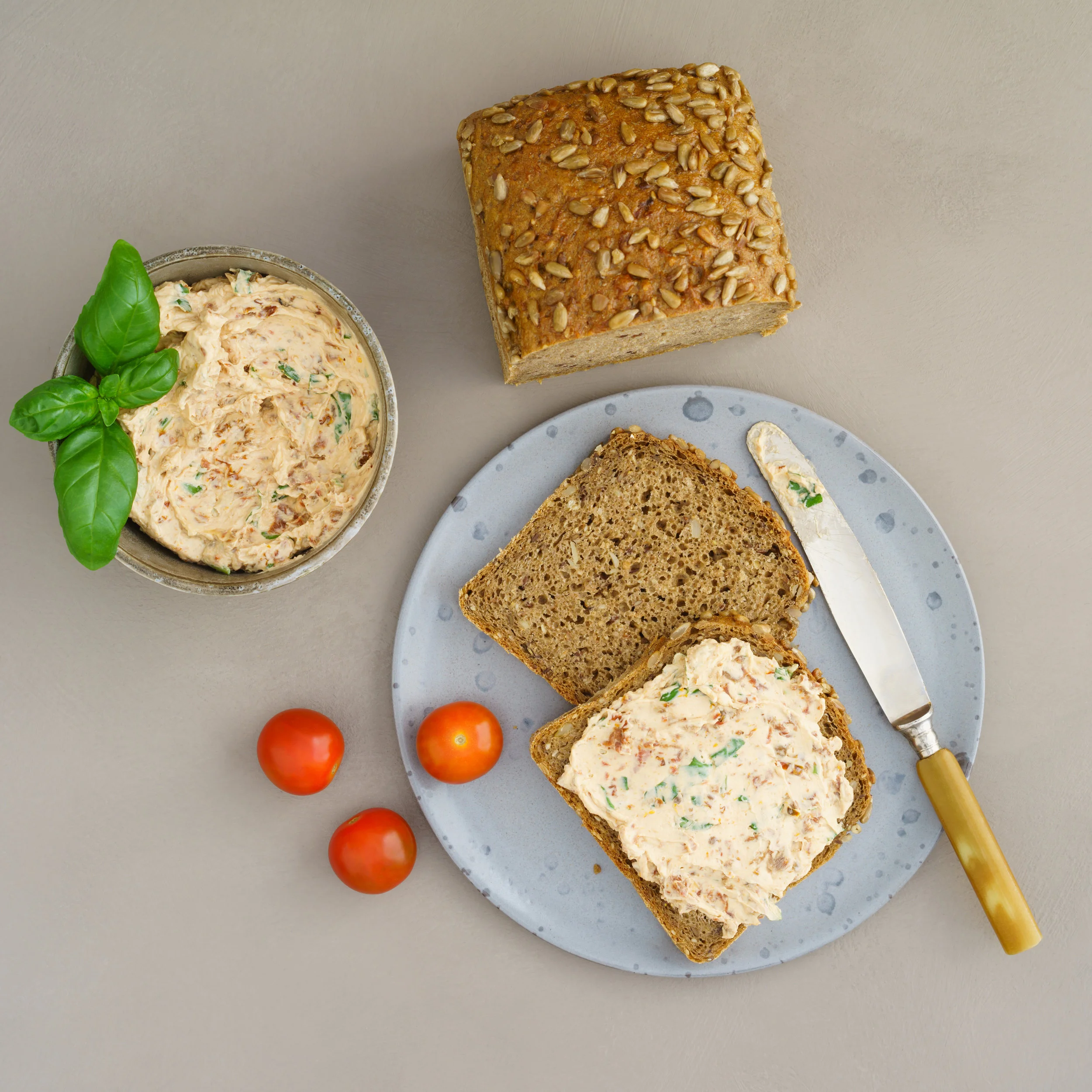 Spicy Low-Fat, Vegan Garden Veggie Cream Cheese Spread 