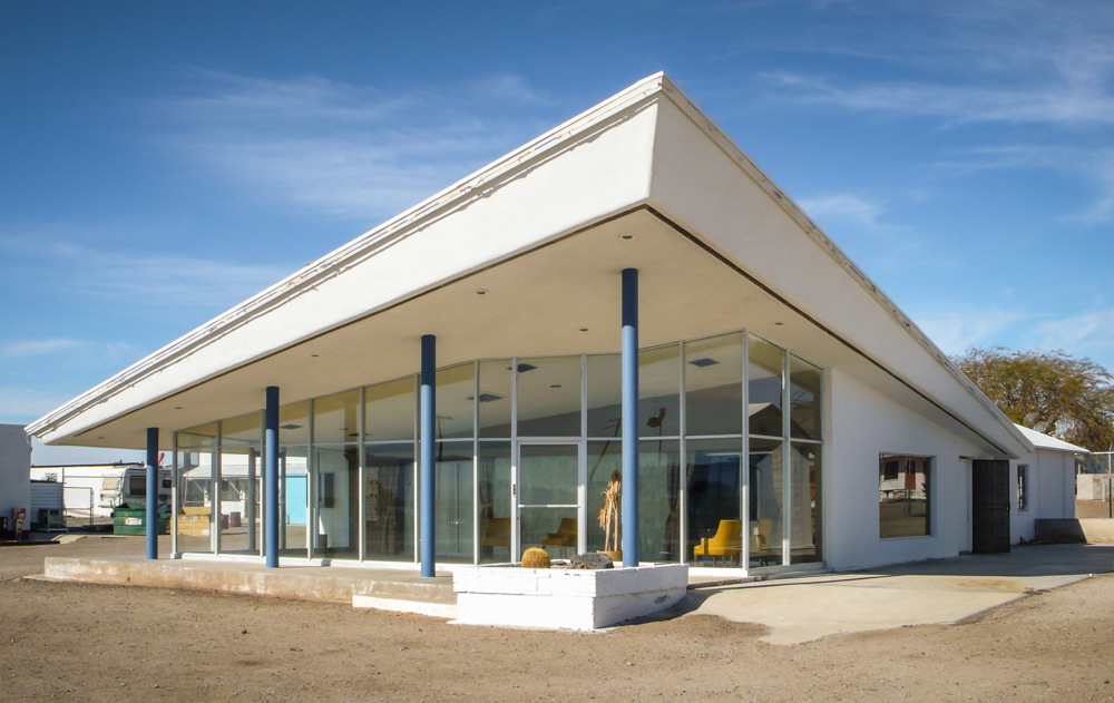 The office for the hotel attached to Roy’s Gas Station, a surprising piece of mid-century modernism in the desert. The hotel has been ‘under redevelopment’ for the last decade, but shows no signs of reopening.