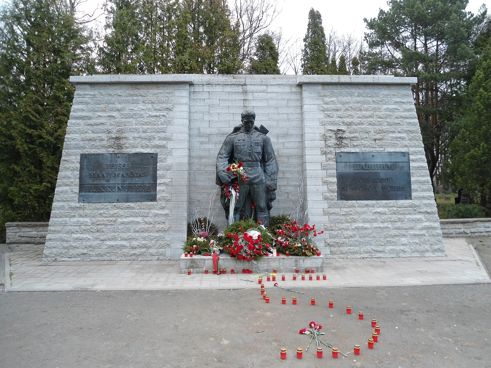 The Bronze Soldier of Tallinn in its current location. Photo: Keith Ruffles, via Wikimedia Commons