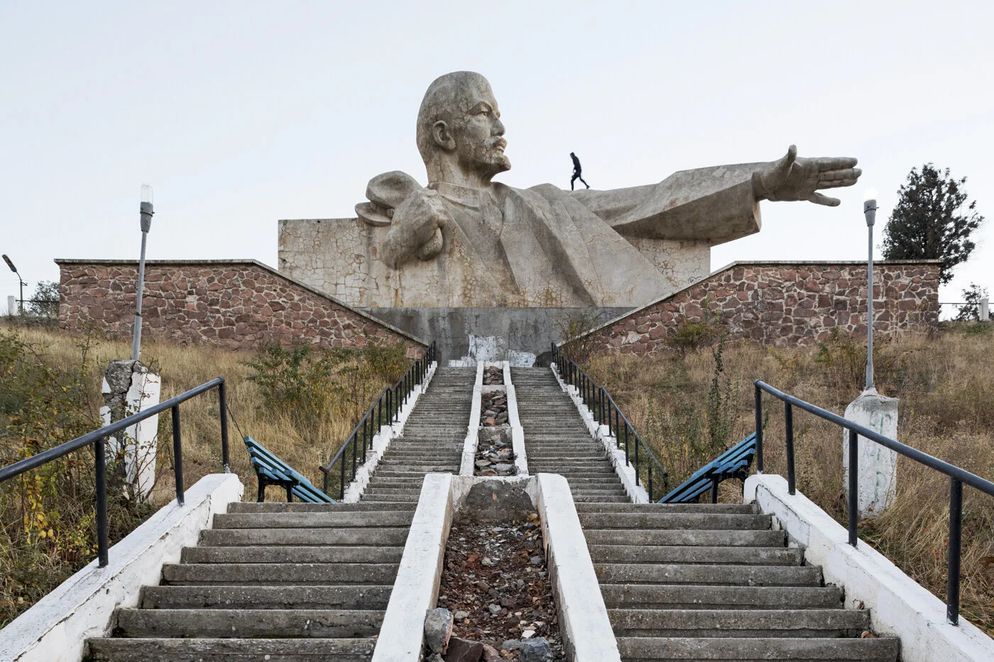 Lenin monument (1965). Istaravshan, Tajikistan. Photo: Stefano Perego.