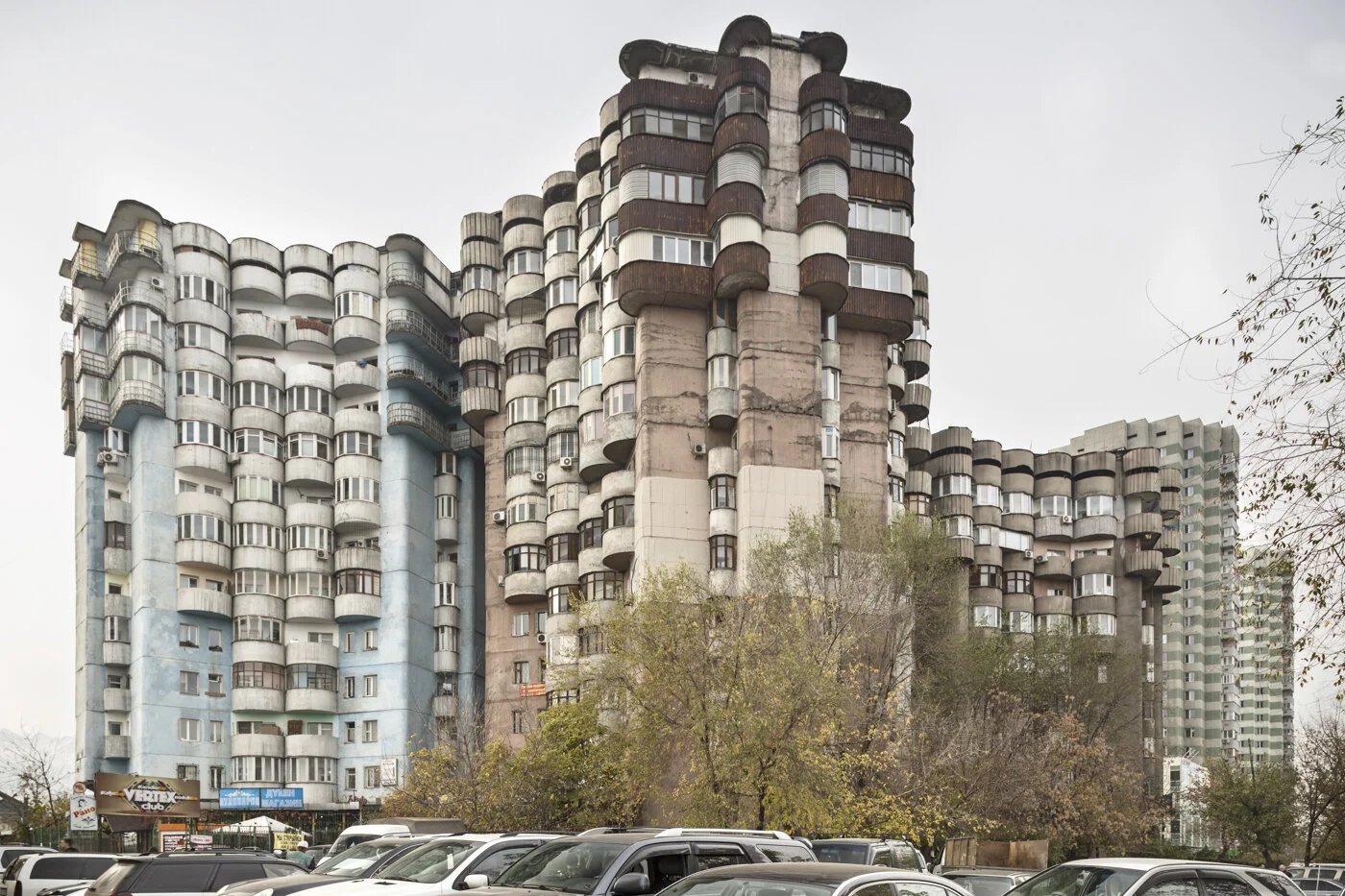 Aul housing complex, by B. Voronin, L. Andreyeva, Y. Ratushny, V. Lepeshov and V. Vi (1986). Almaty, Kazakhstan. Photo: Roberto Conte.