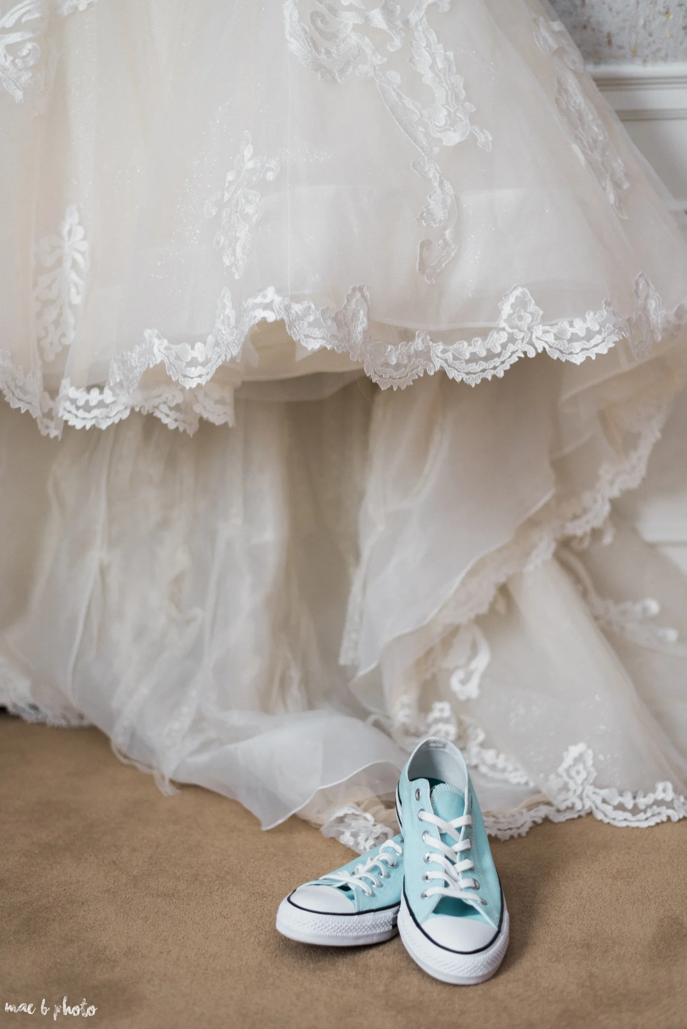 Sarah & Dustin's Rustic Chic Barn Wedding at Hartford Hill Winery in Hartford, Ohio by Mae B Photo-10.jpg