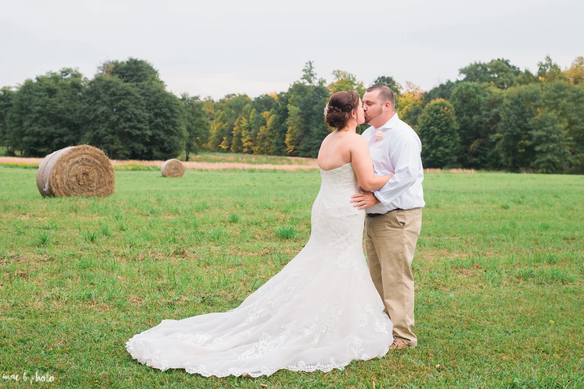 Sarah & Dustin's Rustic Chic Barn Wedding at Hartford Hill Winery in Hartford, Ohio by Mae B Photo-64.jpg