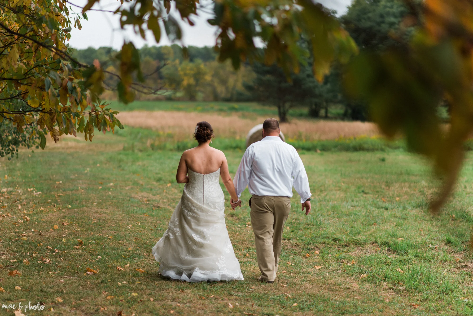 Sarah & Dustin's Rustic Chic Barn Wedding at Hartford Hill Winery in Hartford, Ohio by Mae B Photo-70.jpg