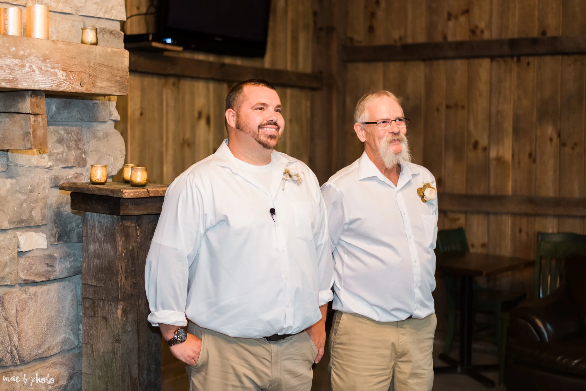 Sarah & Dustin's Rustic Chic Barn Wedding at Hartford Hill Winery in Hartford, Ohio by Mae B Photo-40.jpg