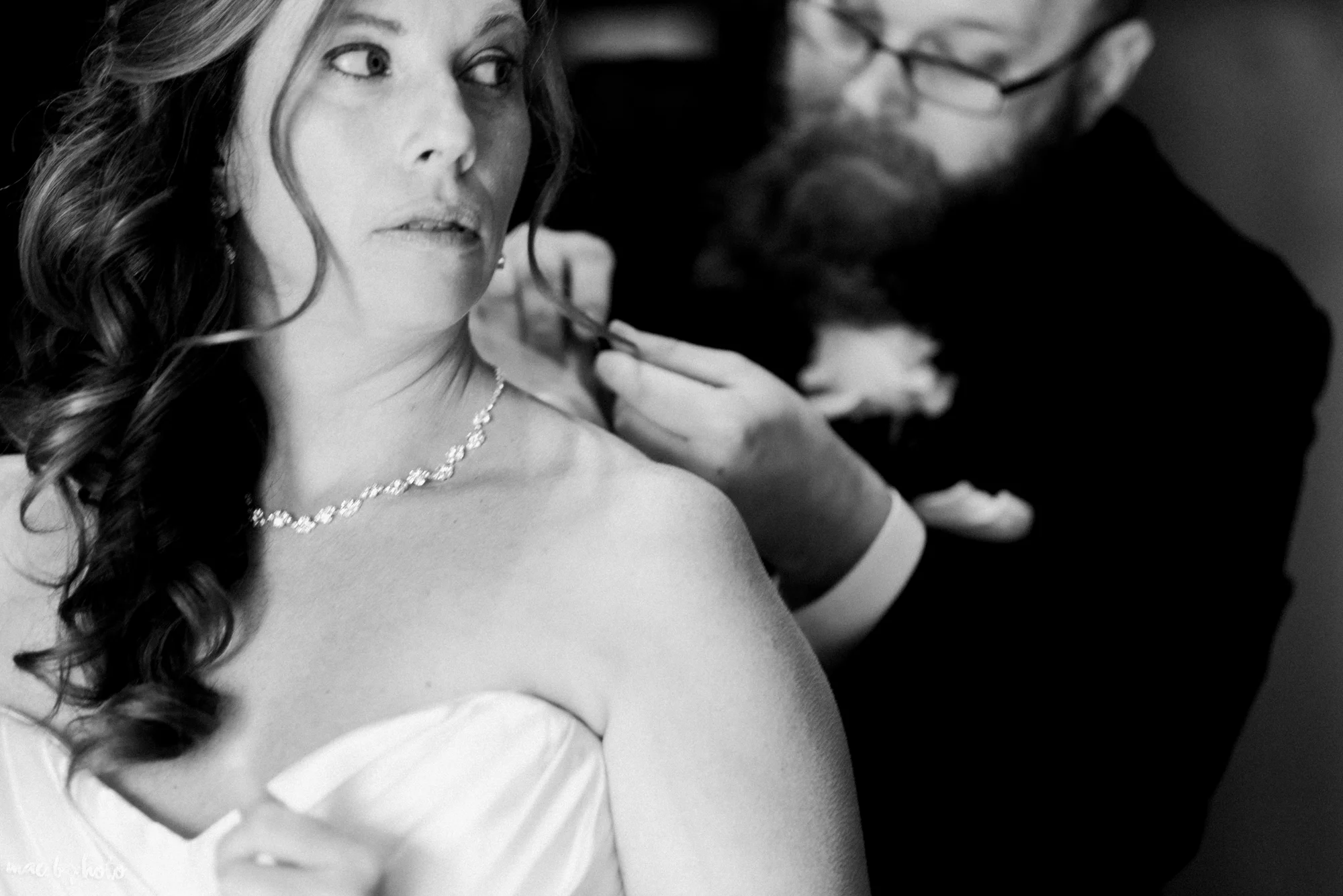tracey and aaron's personal fall wedding at tiffany's banquet center in brookfield ohio_prep-17.jpg