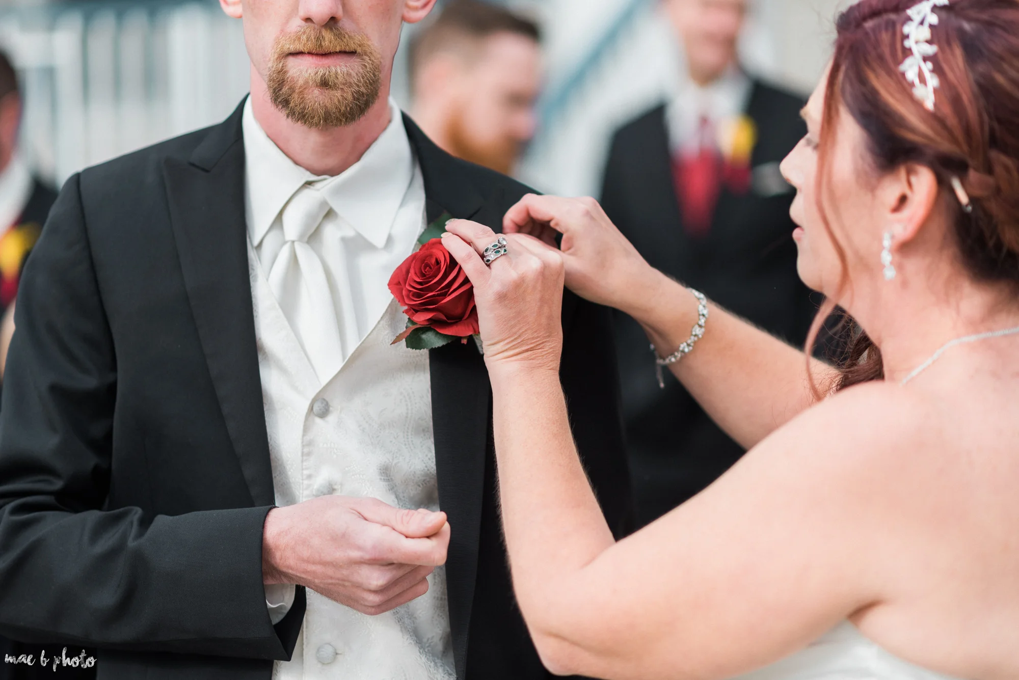 tracey and aaron's personal fall wedding at tiffany's banquet center in brookfield ohio-54.jpg