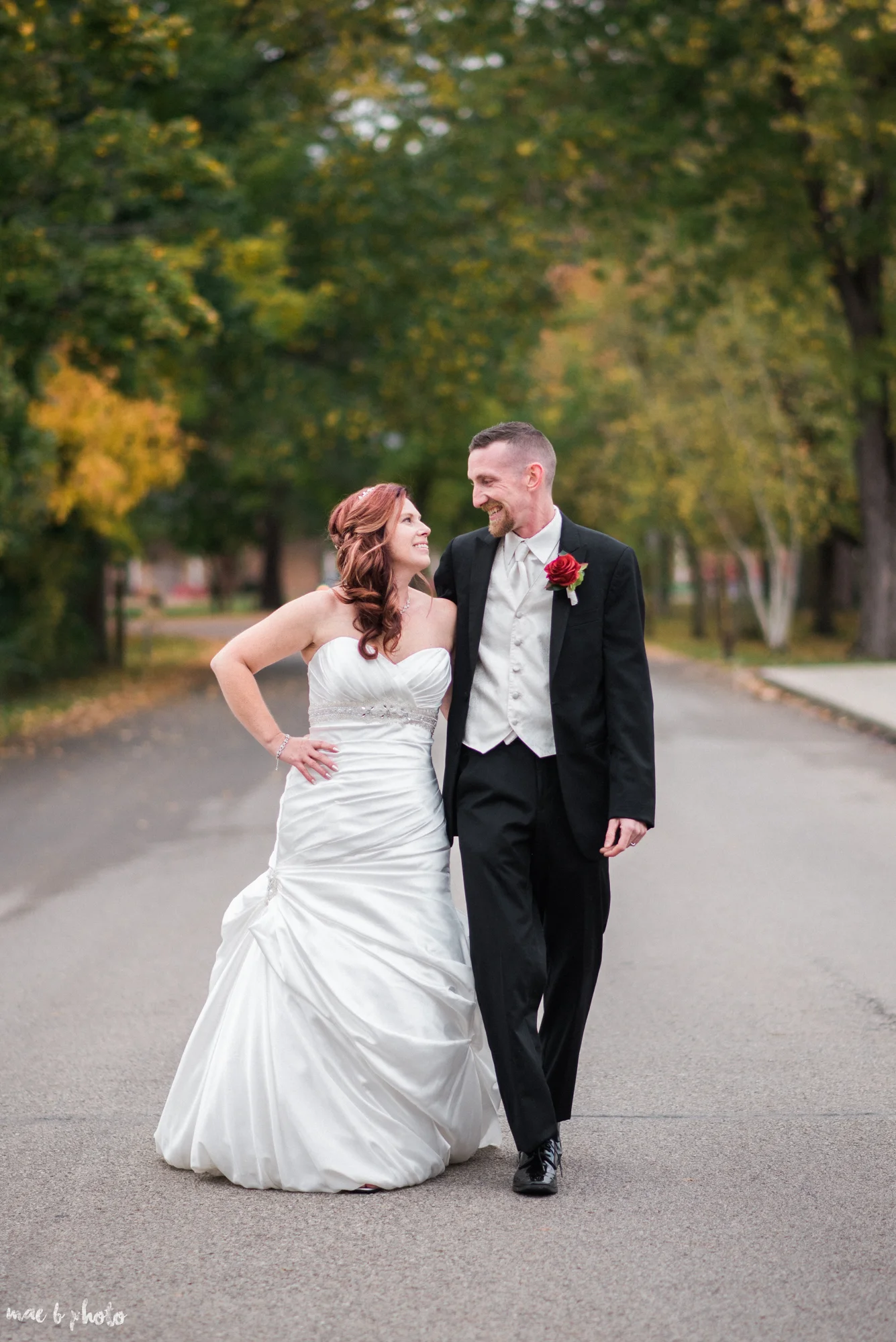tracey and aaron's personal fall wedding at tiffany's banquet center in brookfield ohio-82.jpg