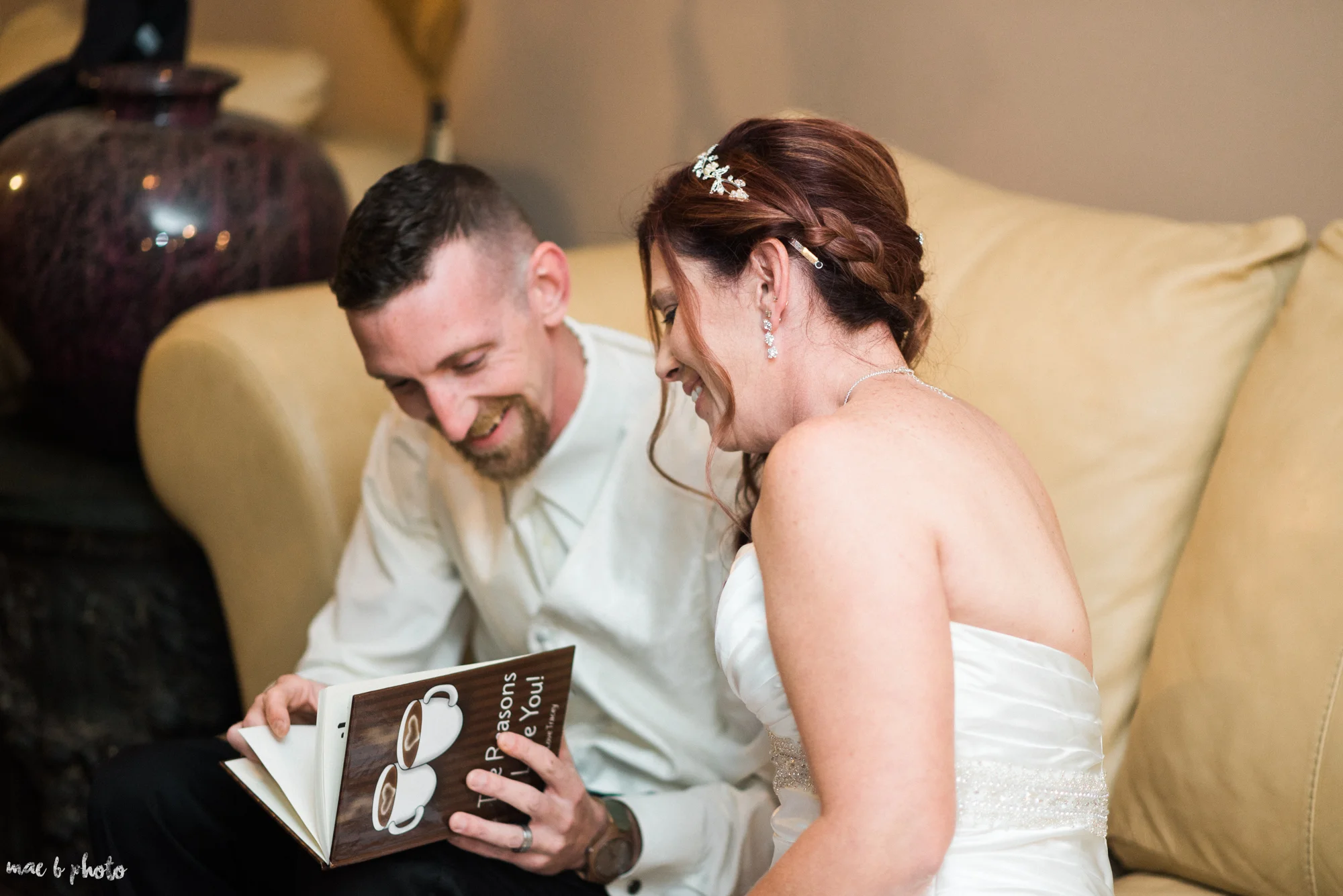 tracey and aaron's personal fall wedding at tiffany's banquet center in brookfield ohio-89.jpg