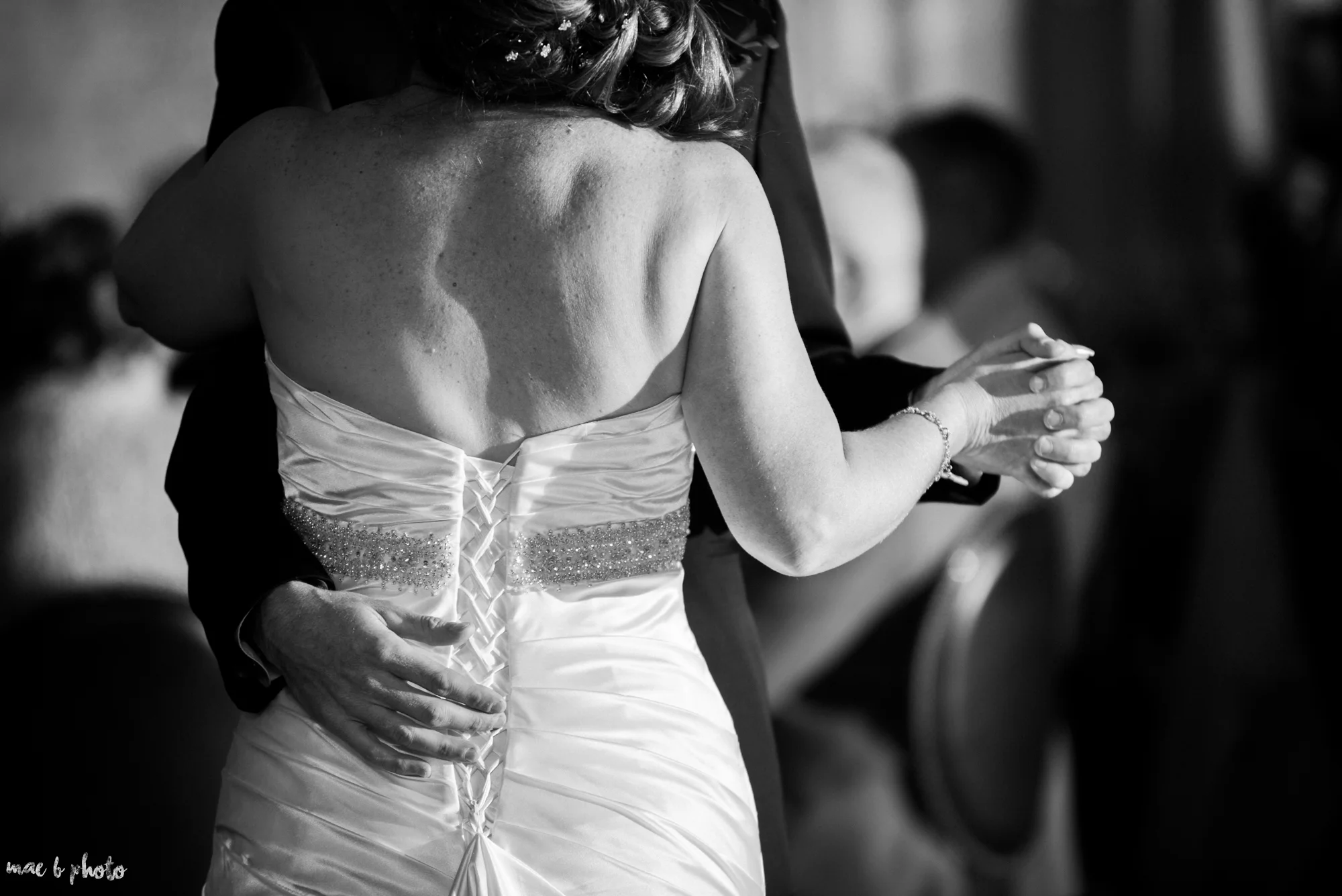 tracey and aaron's personal fall wedding at tiffany's banquet center in brookfield ohio-99.jpg