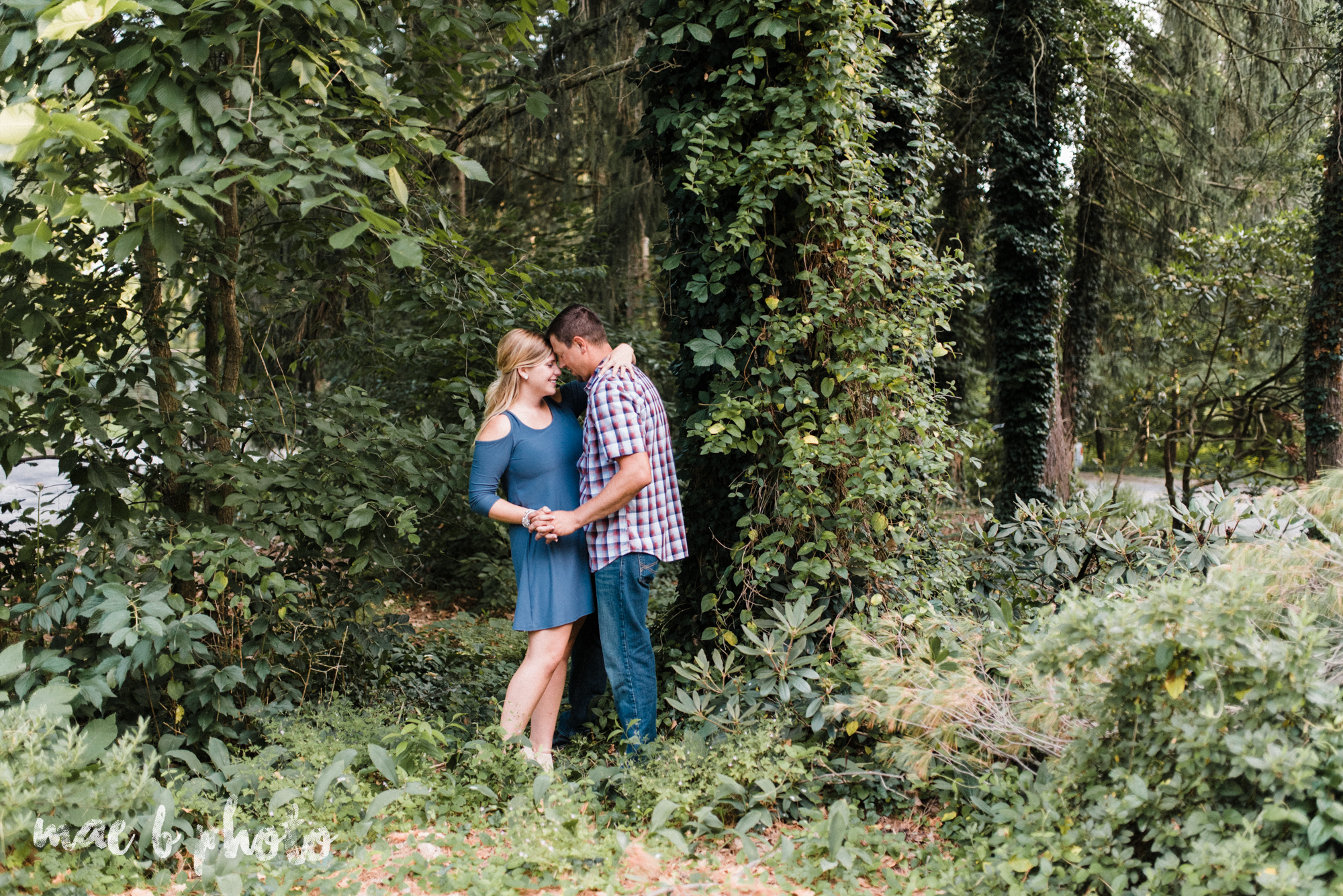 Becca And Rich S Woodsy Summer Engagement Session In Mill Creek Park In Youngstown Ohio Mae B Photo Youngstown Wedding Photographer
