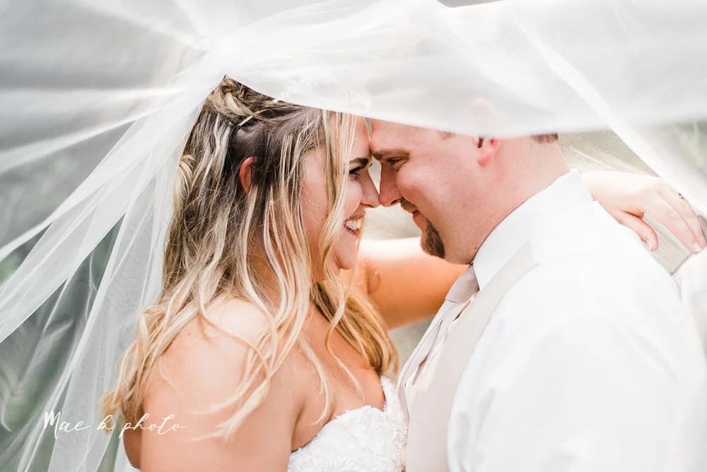 elizabeth+and+dan's+intimate+rustic+summer+july+barn+wedding+at+the+barn+and+gazebo+in+salem+ohio+photographed+by+youngstown+wedding+photographer+mae+b+photo-54.jpg