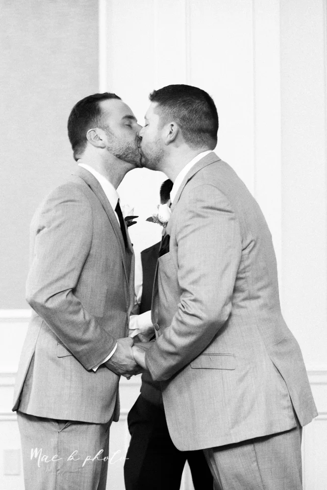 marcus+and+anthony's+intimate+fall+gay+wedding+at+the+avalon+inn+in+warren+ohio+and+buhl+park+in+hermitage+pa+photographed+by+youngstown+wedding+photographer+mae+b+photo-124.jpg