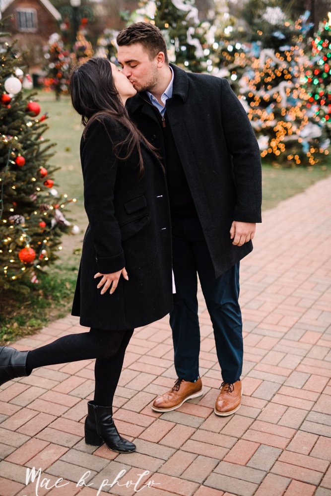 mae b photo youngstown wedding photographer squire's castle engagement session cleveland metroparks winter engagement session christmas engagement chagrin falls engagement session cleveland wedding photographer-23.jpg