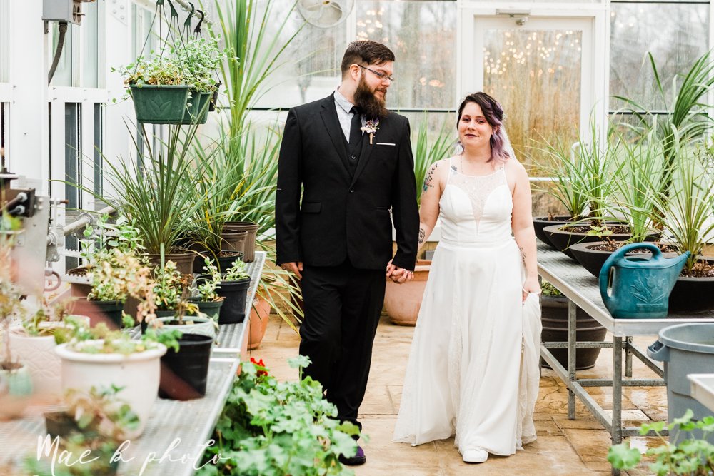 liz and bens intimate winter 2.22.22 wedding day at buhl mansion in sharon pa photographed by youngstown wedding photographer mae b photo-117.jpg