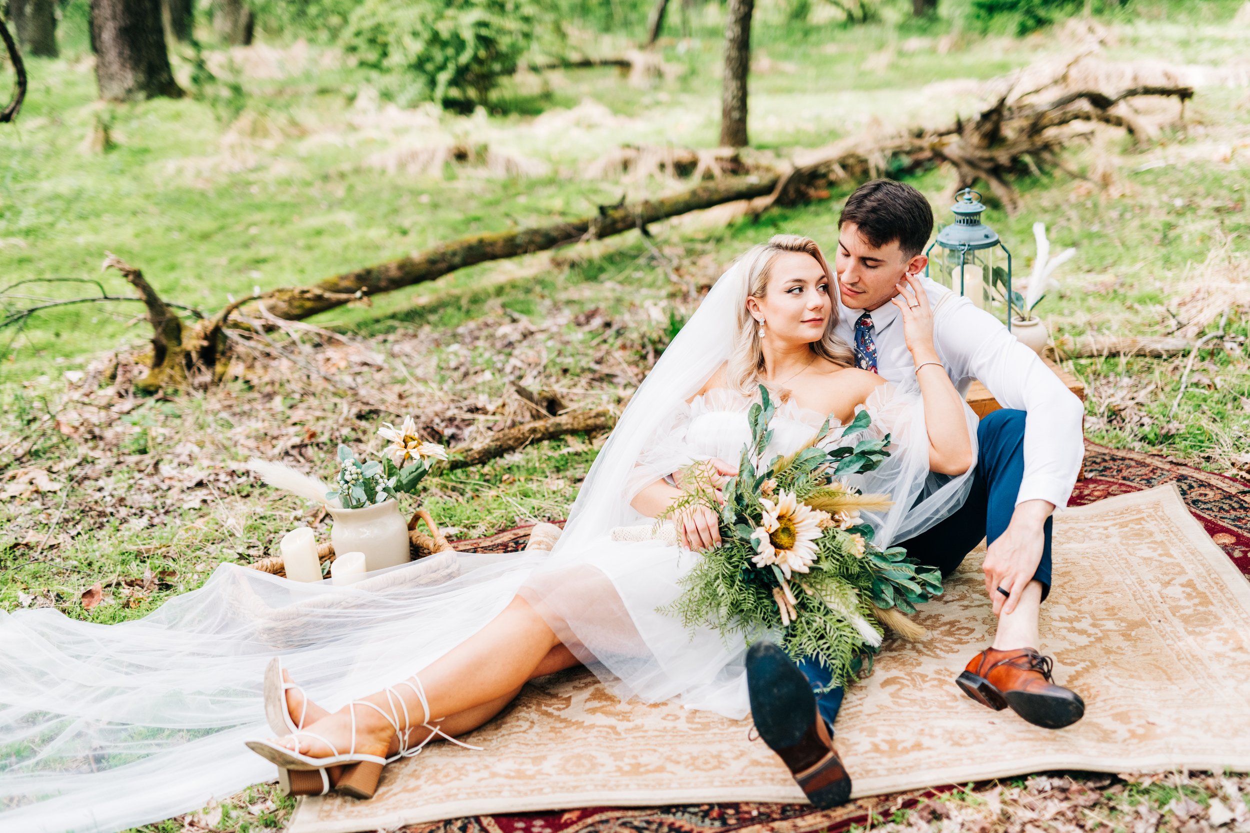 intimate boho wedding woodland wedding photos at north park in pittsburgh pa photographed by youngstown wedding photographer maebphoto-3.jpg