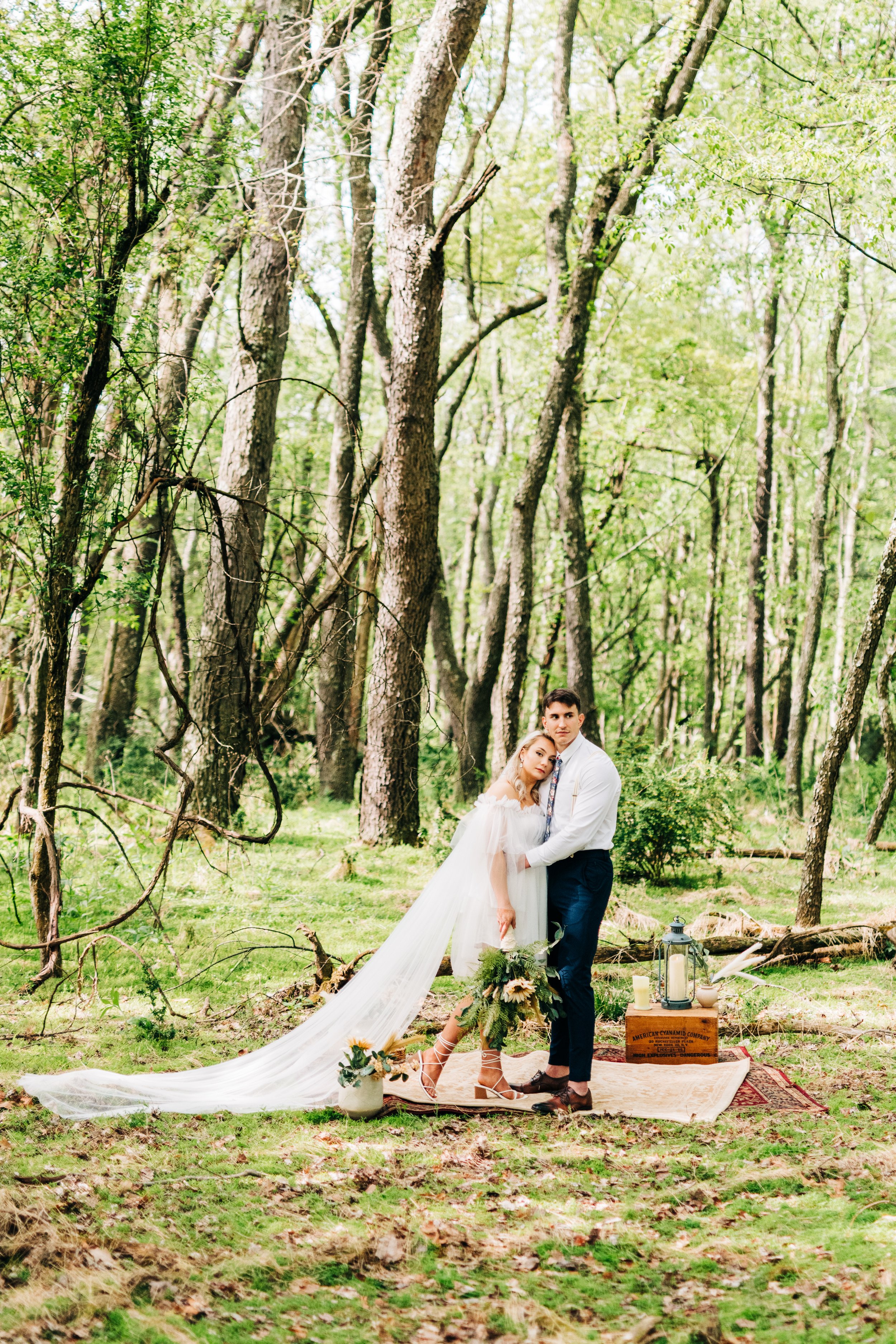 intimate boho wedding woodland photos in north park in pittsburgh pa photographed by youngstown wedding photographer maebphoto-1.jpg