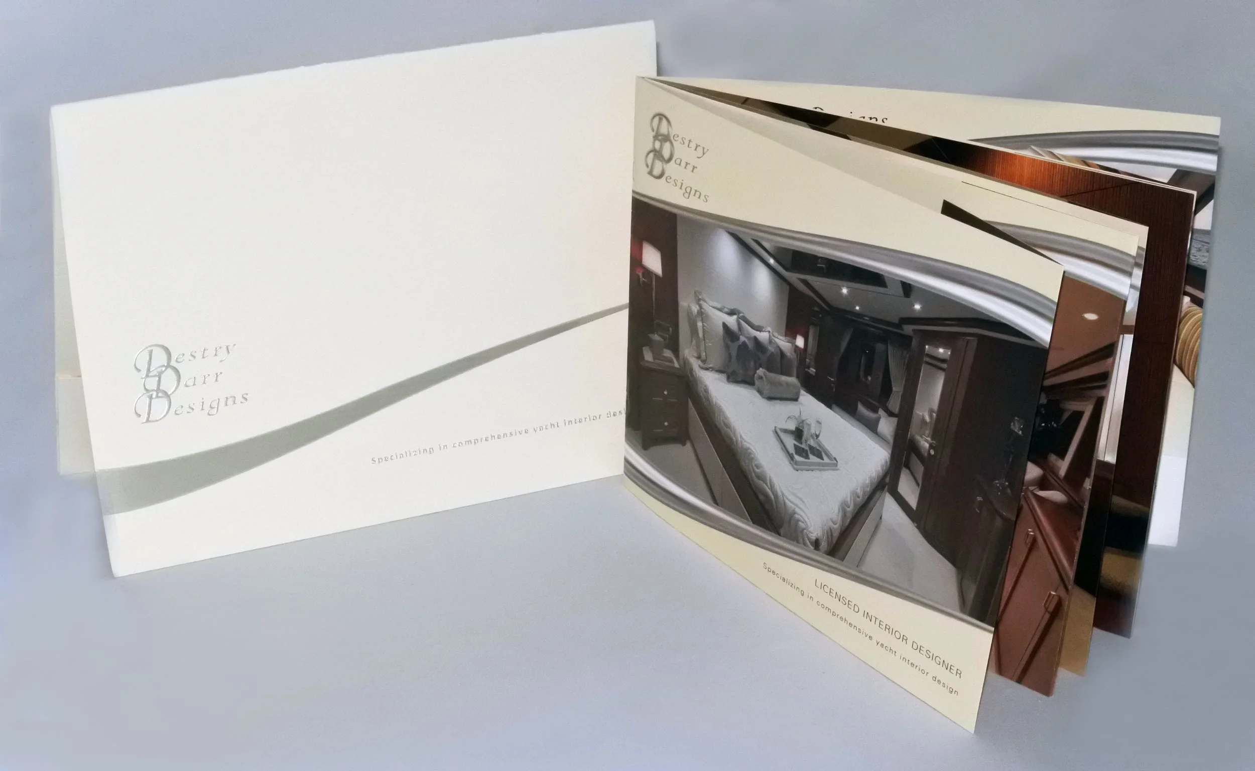 DDD Folder.CoverBroch.jpg