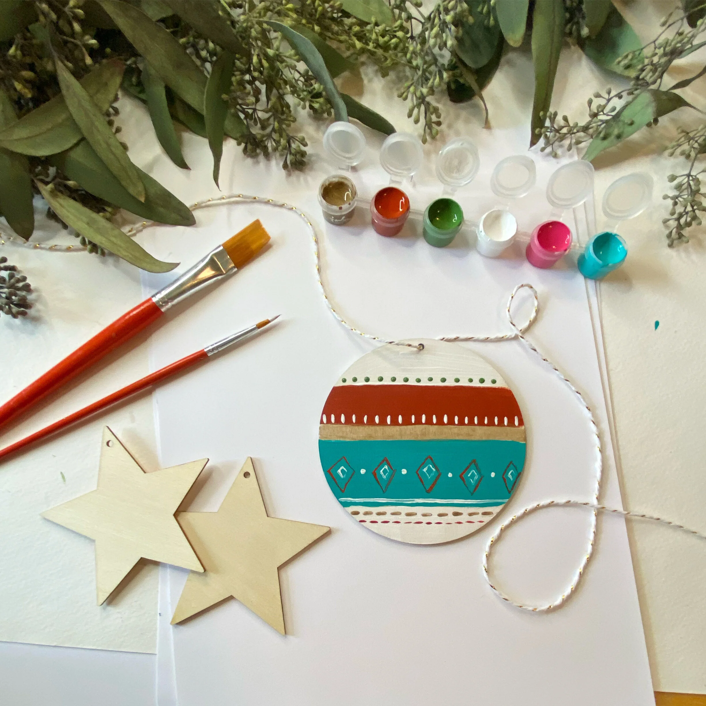 diy ornament kit, diy ornaments, art kit, holiday craft kit, art kit for kids, handmade holiday gift ideas, painting set for adults, gifts for her,