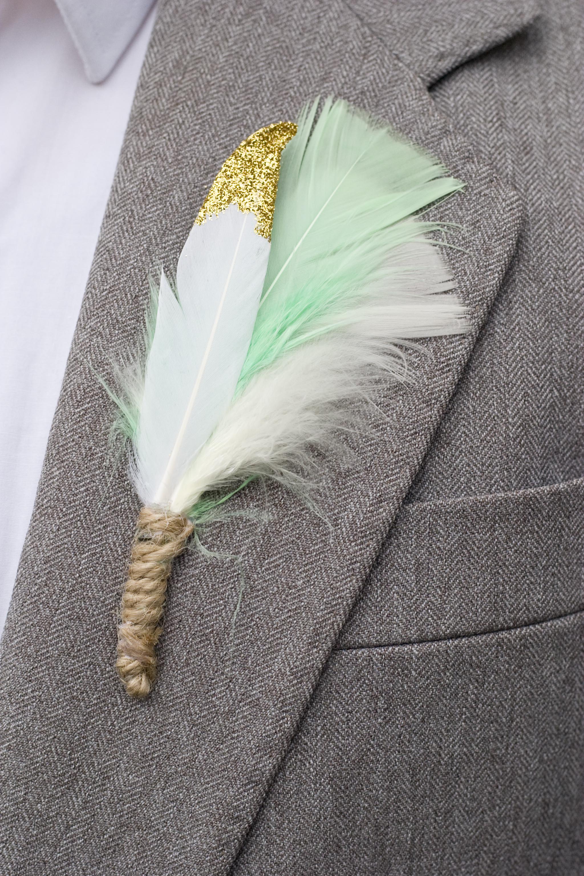 custom pastel buttonholes