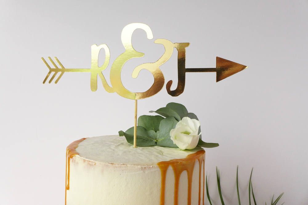 rustic wedding cake decoration