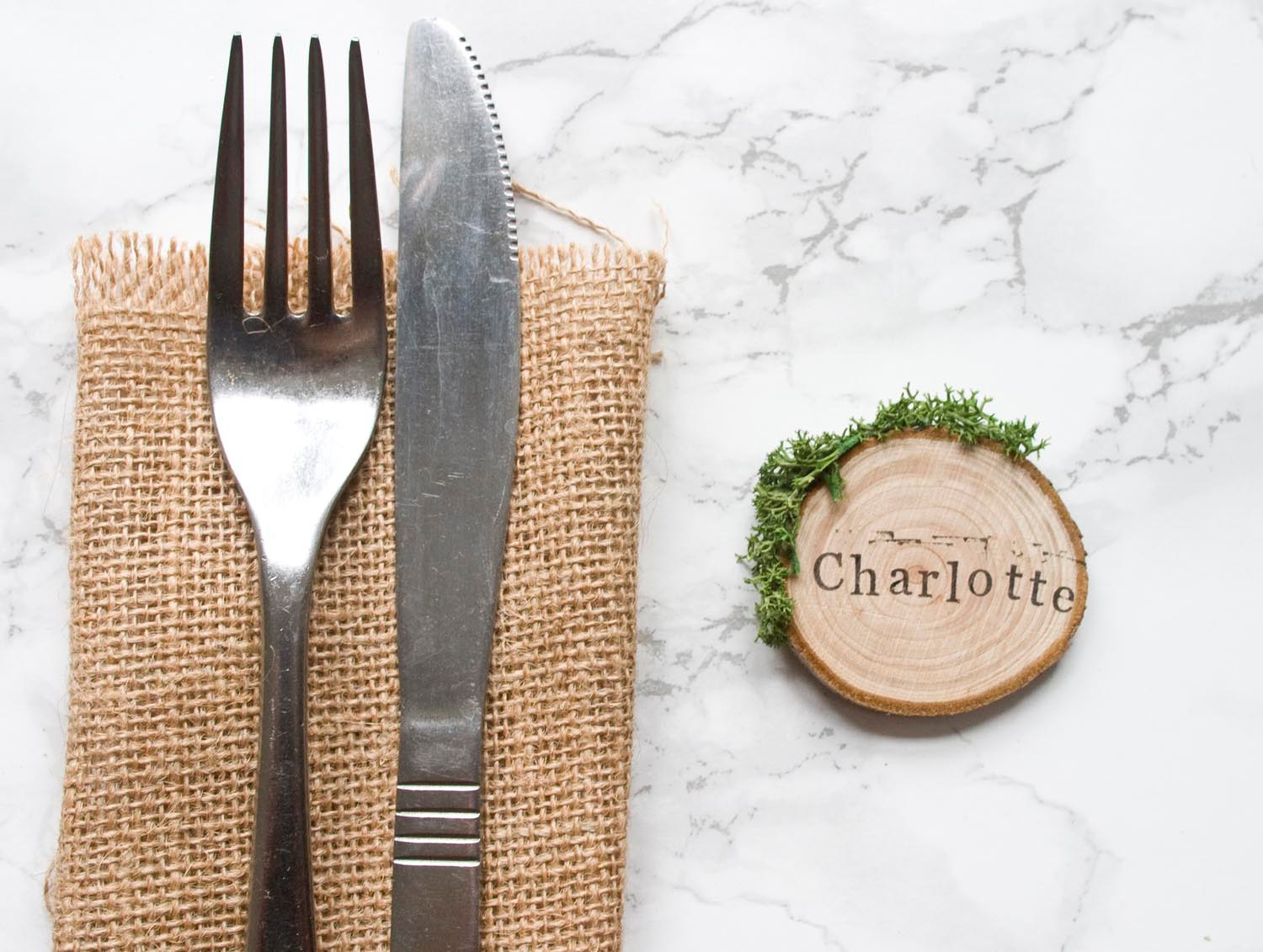 minimalistic wedding table decor