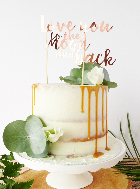 how to style a wedding cake