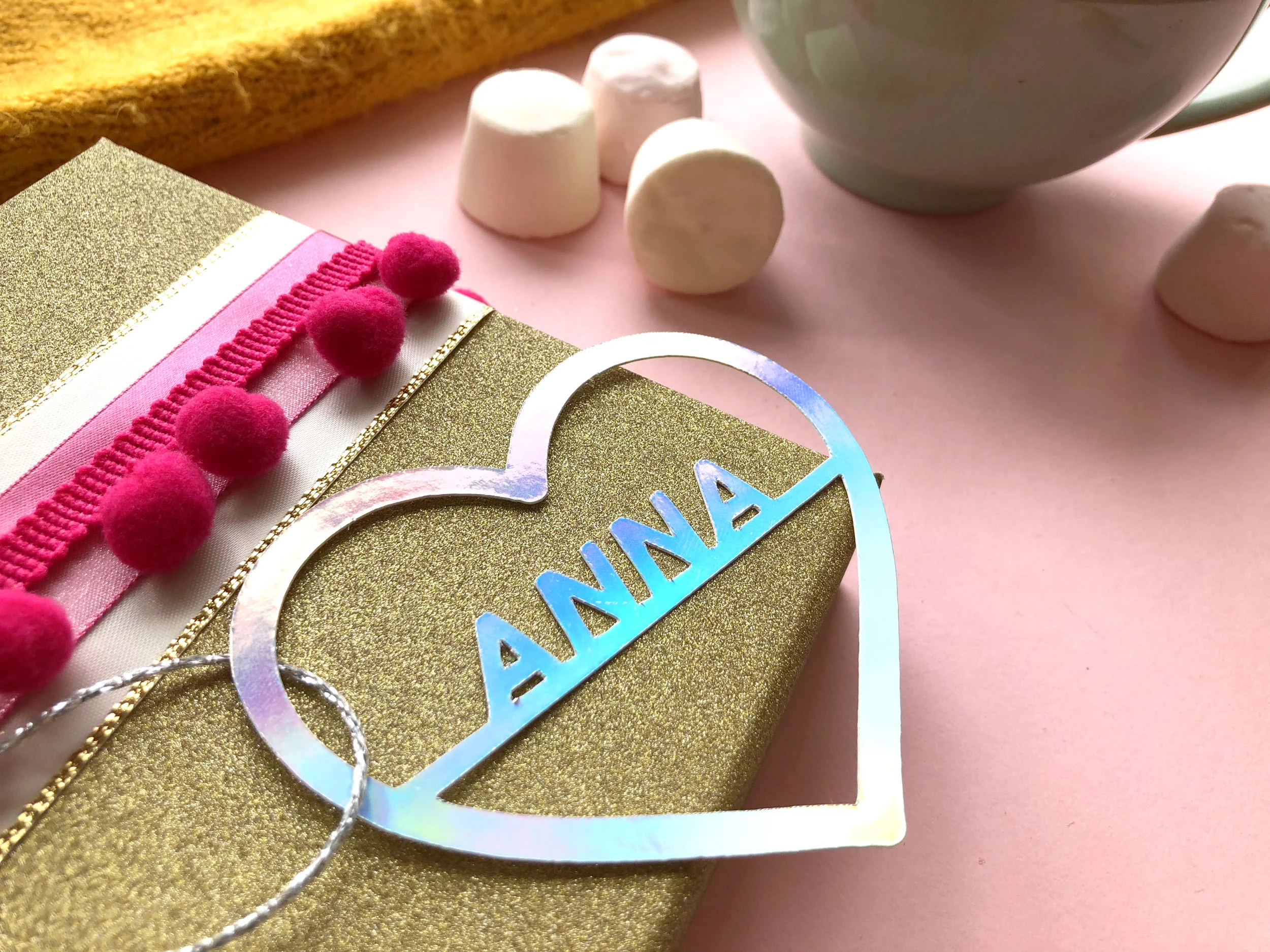Holographic heart tags 91.jpg