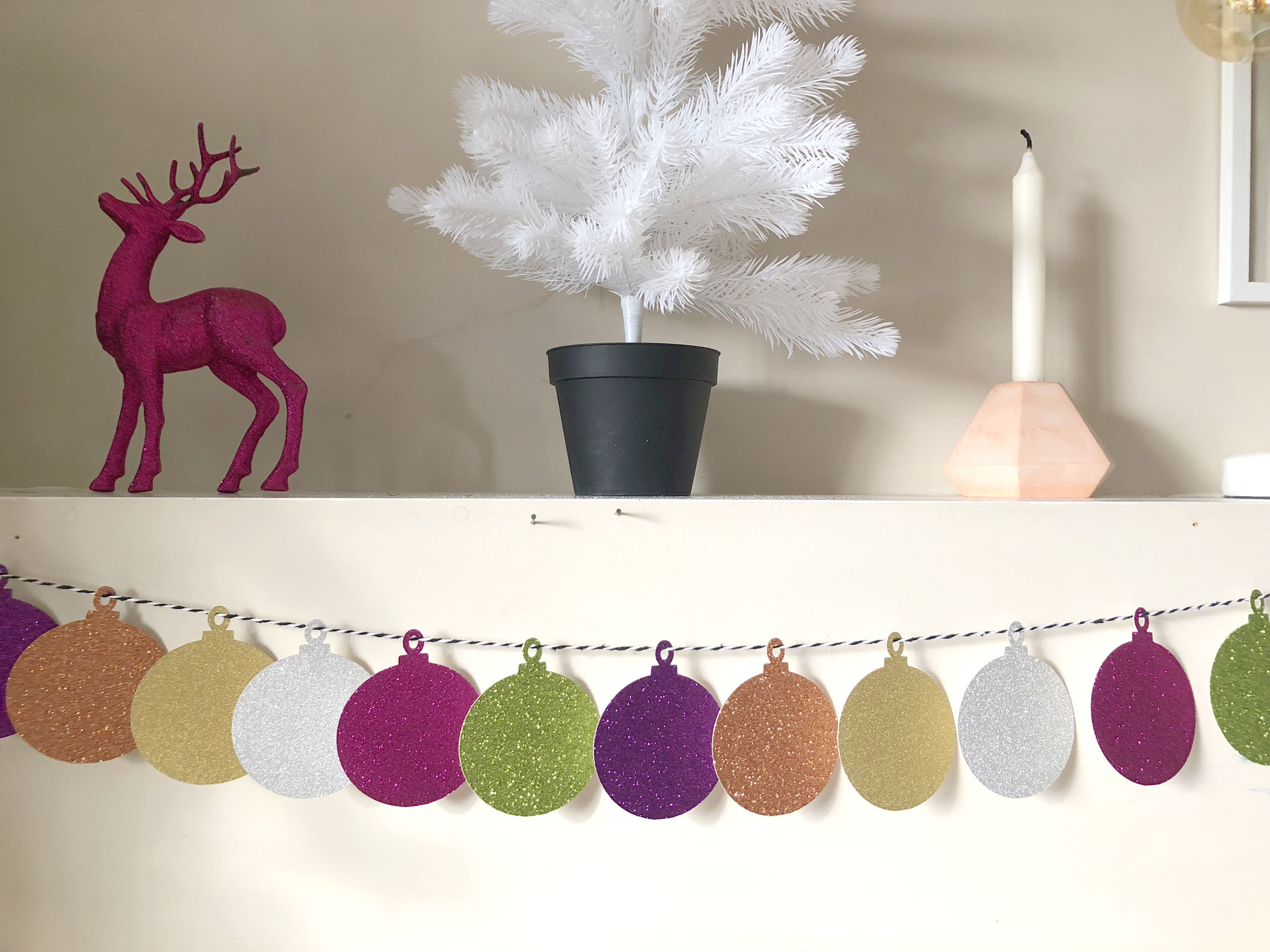 Glitter baubles 1.jpg