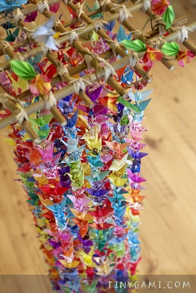 1000-miniature-summer-origami-cranes-stacie-tamaki.jpg