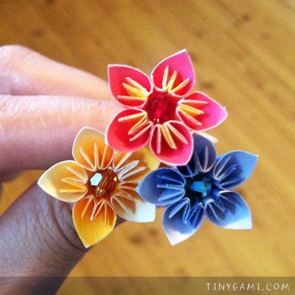 mini-kusadama-origami-flowers.JPG