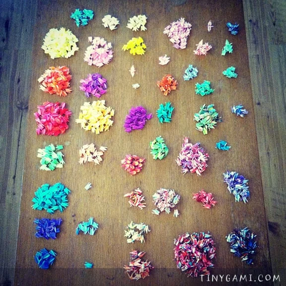 1000-miniature-origami-cranes-divided-color.JPG