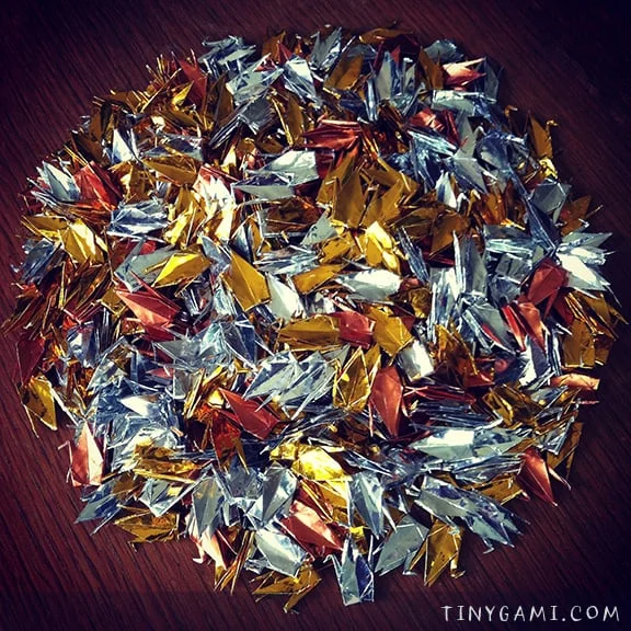 1000-miniature-metallic-origami-cranes.JPG