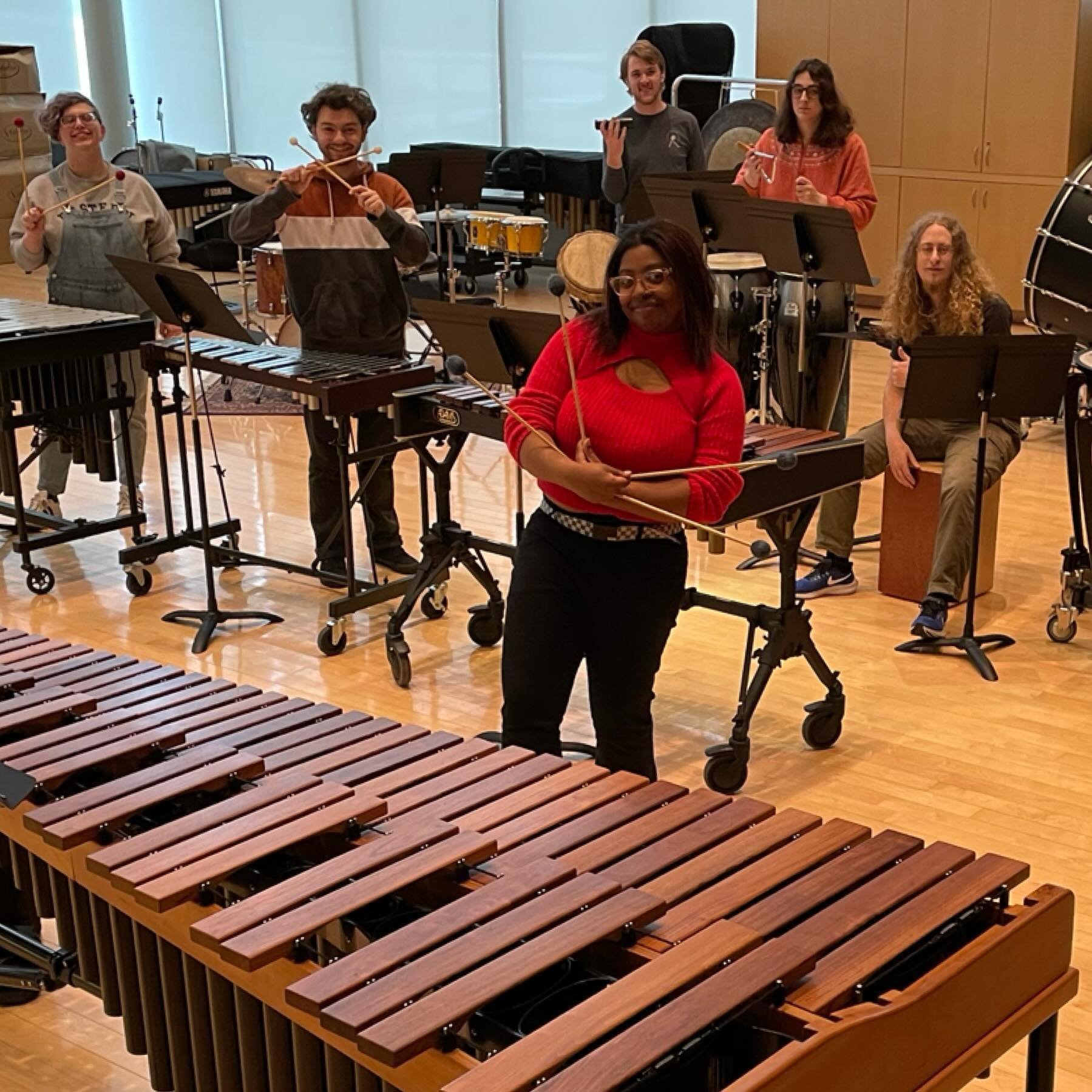 strike a pose 📸 Aaliyah rehearsing &ldquo;plusFIVE&rdquo; by @joshgottry for her senior recital 🤘 much more this Sunday at 5pm!
...
..
.
#easternpercussionstudio #musicateastern #marimbamonday #marimba #marimbasolo #mallets #malletpercussion #malle