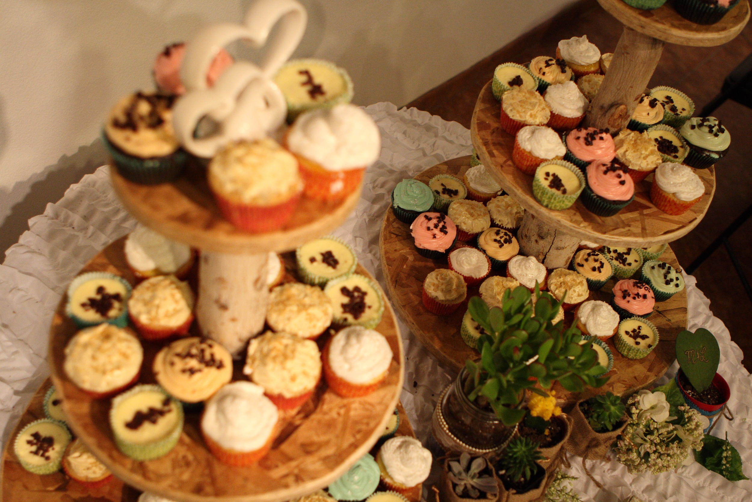 Because we don't require you to use any particular caterer, you'll have the flexibility to customize your dining options. Lacey and Matt brought their favorite cupcakes all the way from Colorado!