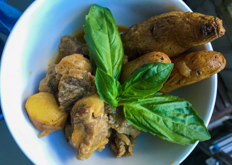 Beef Yellow Curry with Fingerling Potato's & Carrots