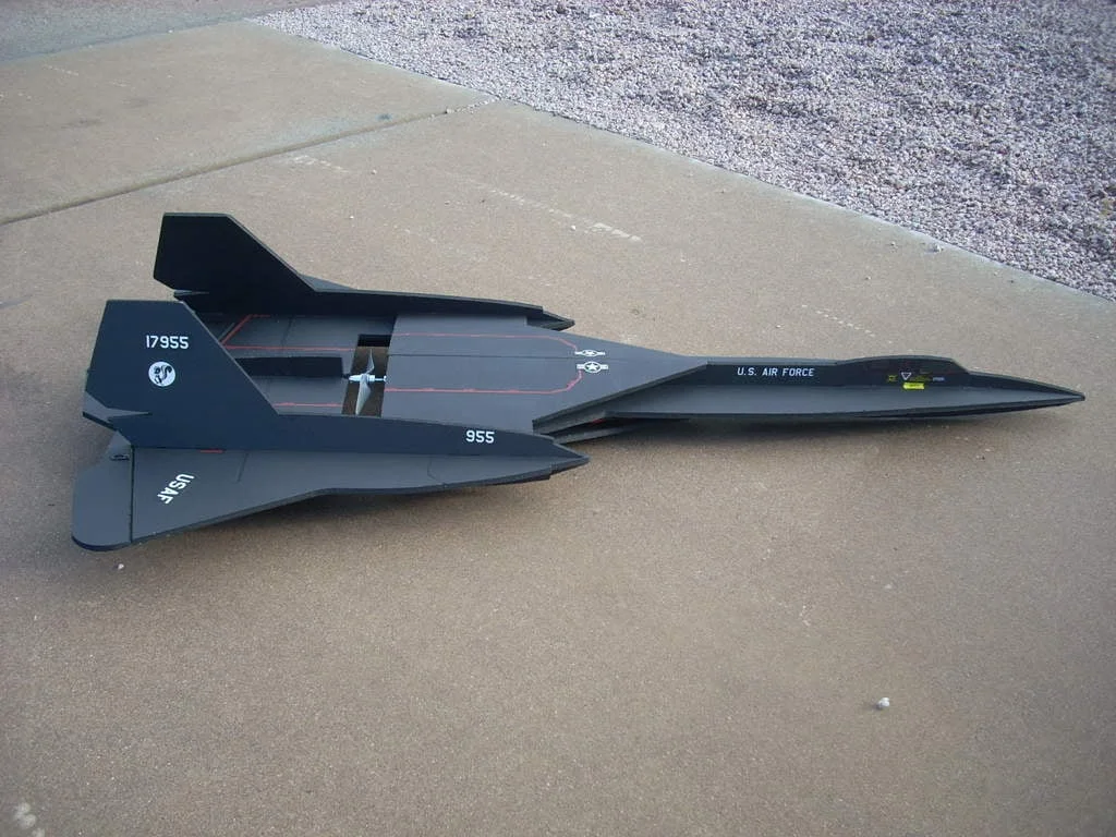 jtechlaser+sr-71+build+pics+026.jpg